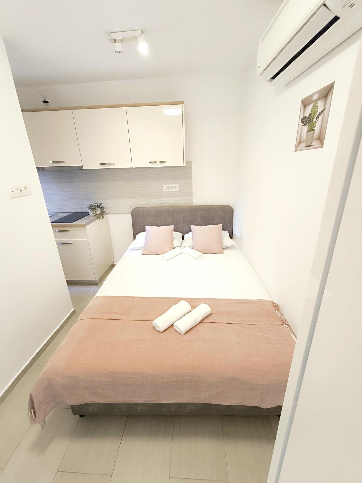 Central Apartment & Room Niko Split Exterior foto