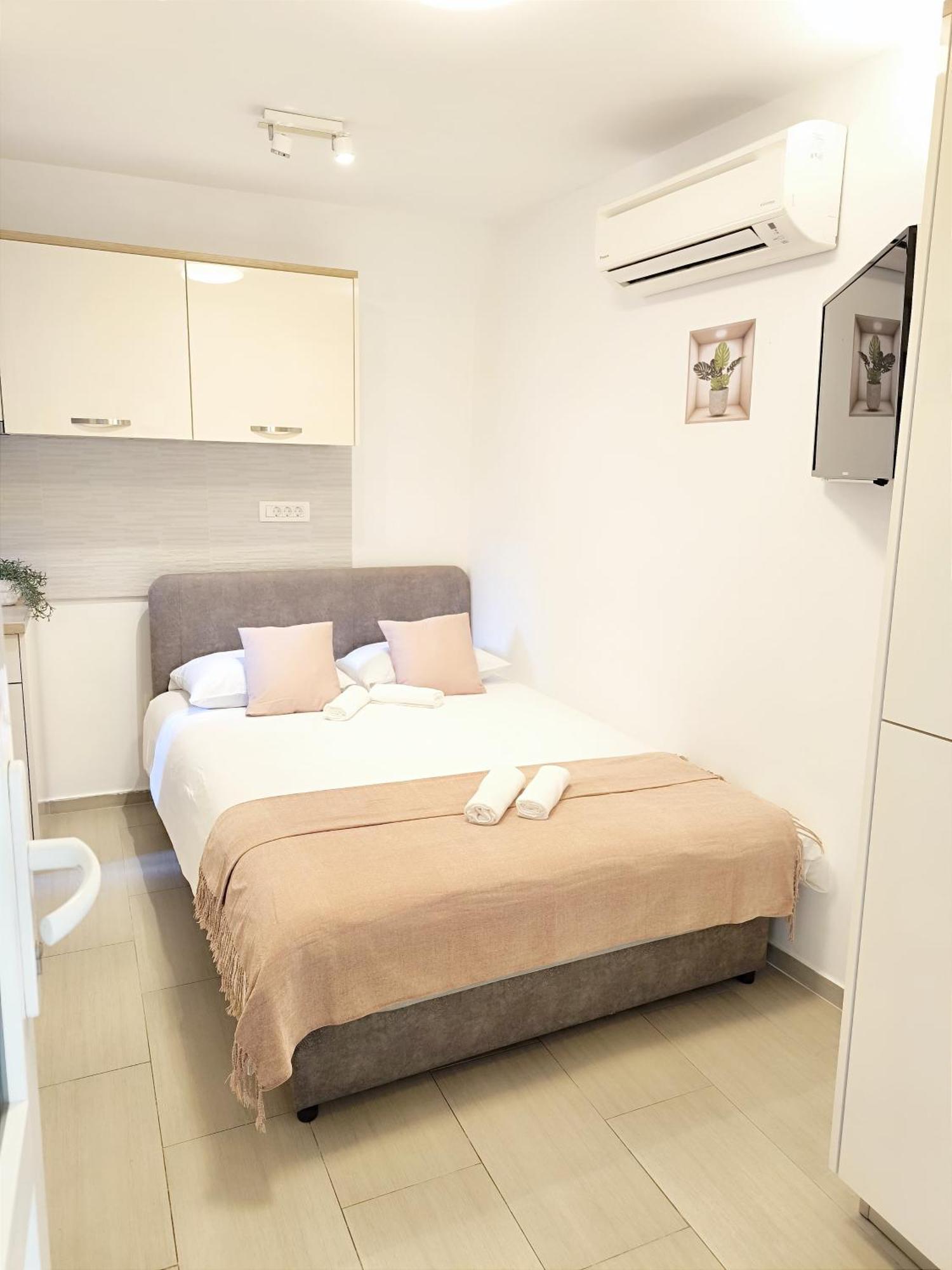 Central Apartment & Room Niko Split Exterior foto